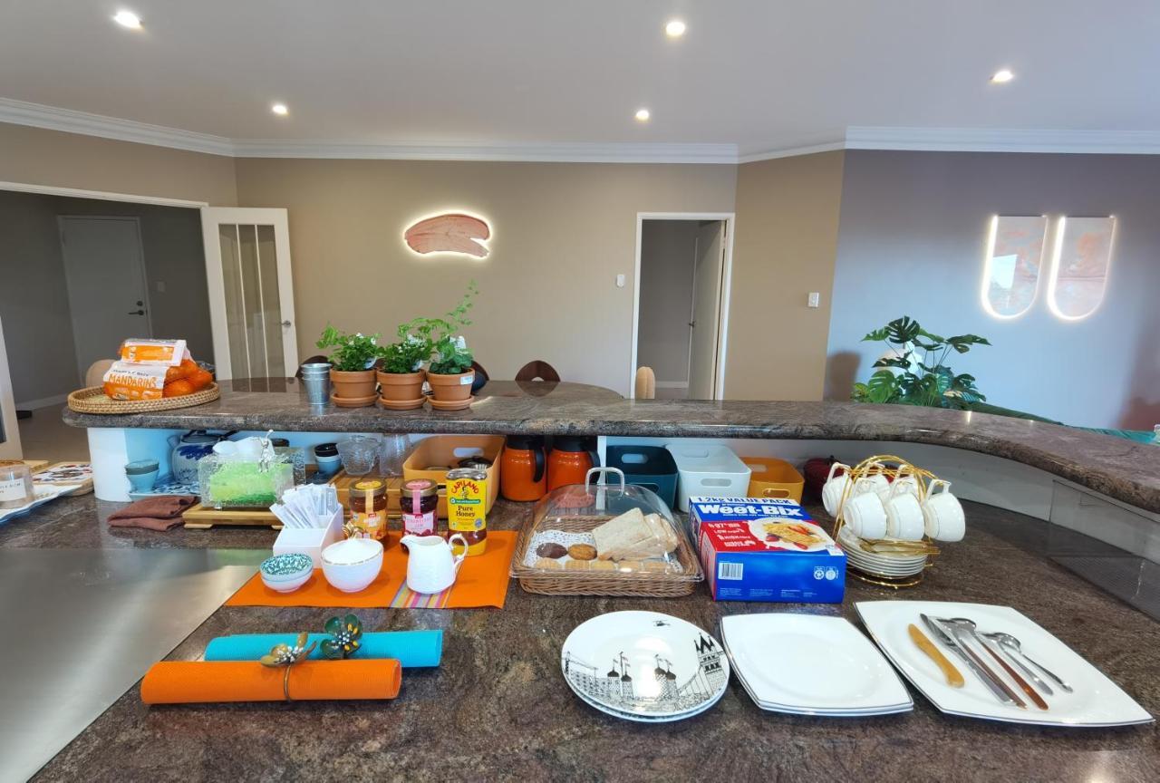 Sunny Ocean View Retreat Perth Exterior foto