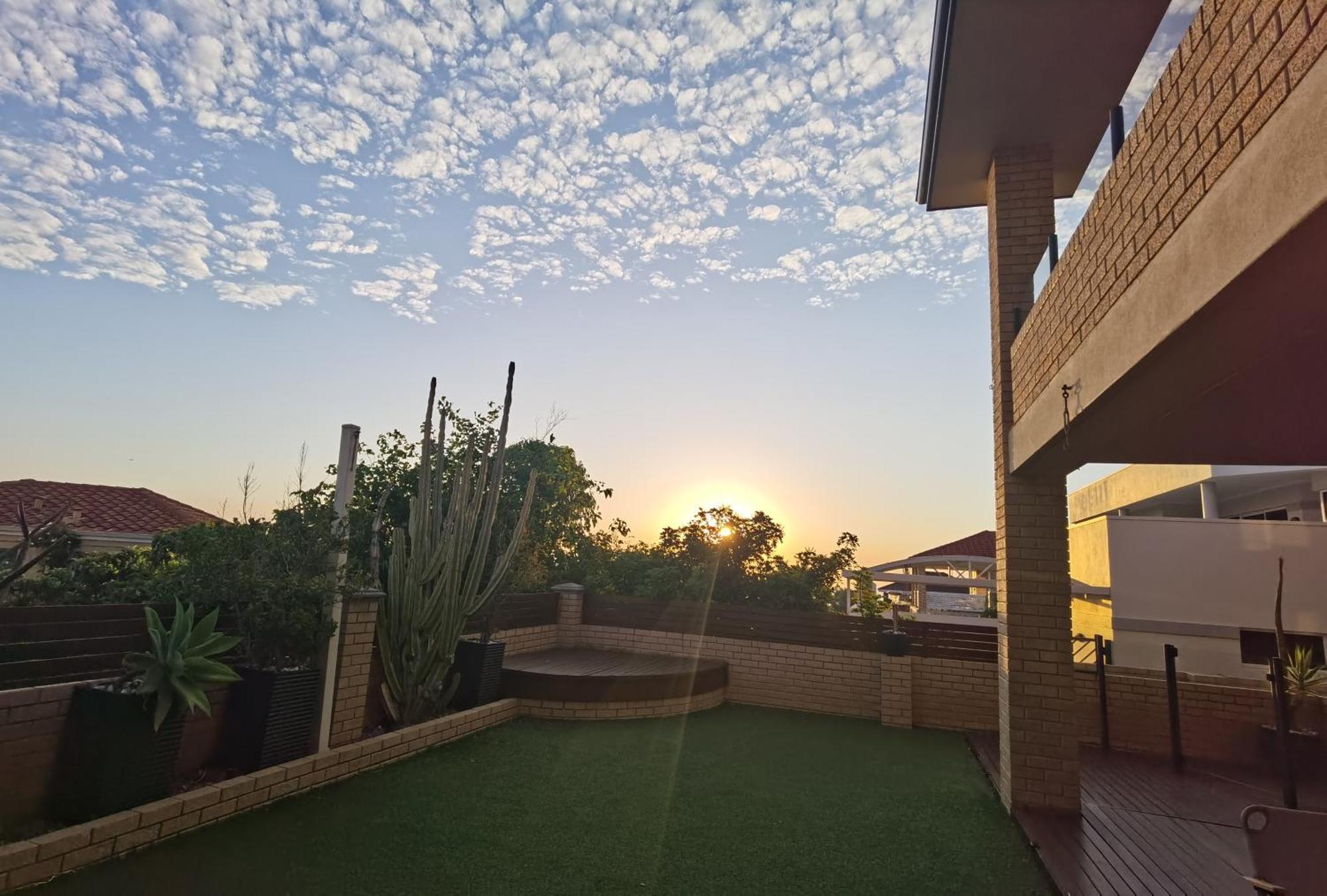 Sunny Ocean View Retreat Perth Exterior foto