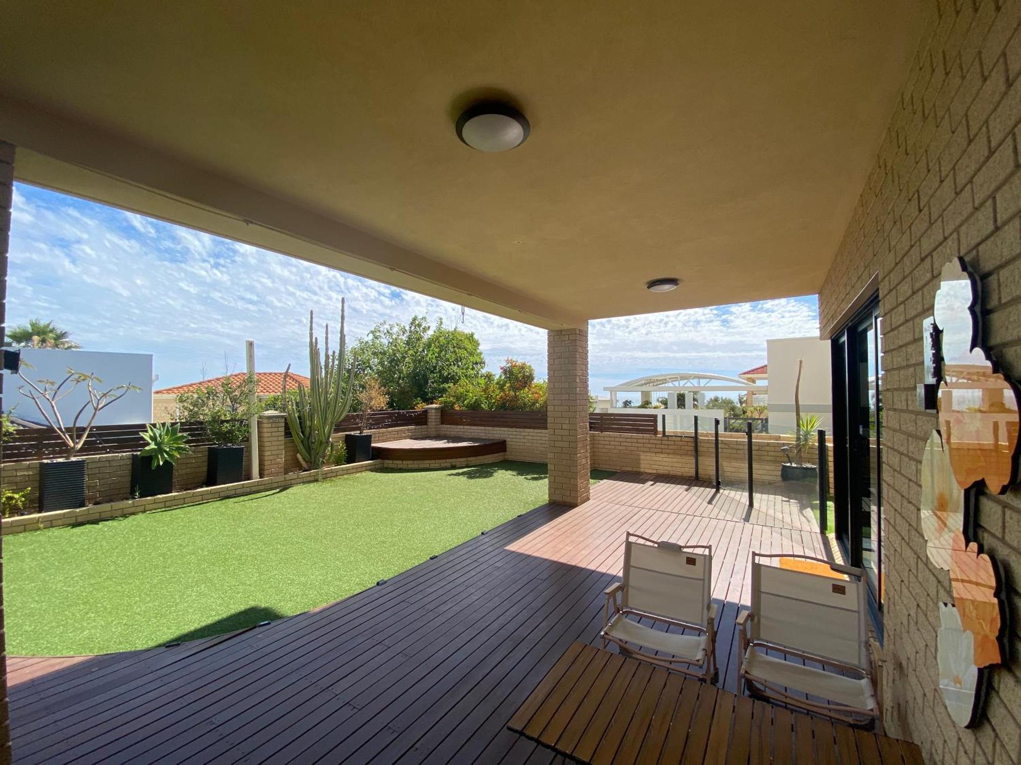 Sunny Ocean View Retreat Perth Exterior foto